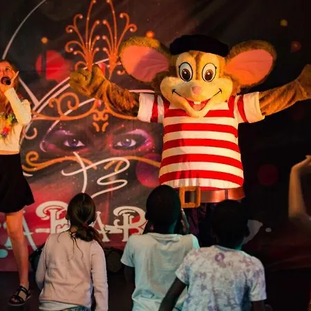 Officiel Siblu Domaine De אתר קמפינג 4*